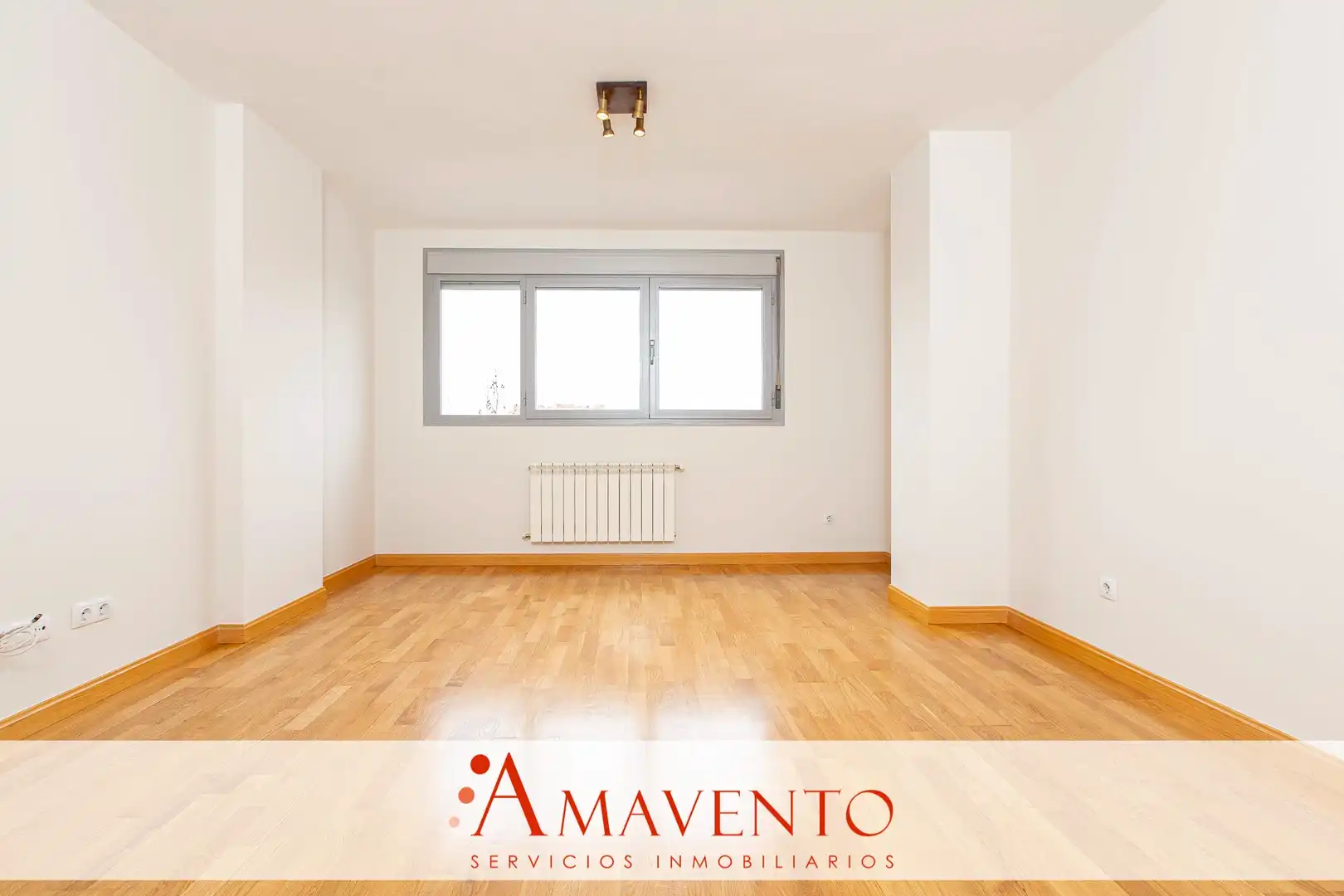 Exterior view of Flat for rent in Paracuellos de Jarama  with Air Conditioner, Heating and Private garden
