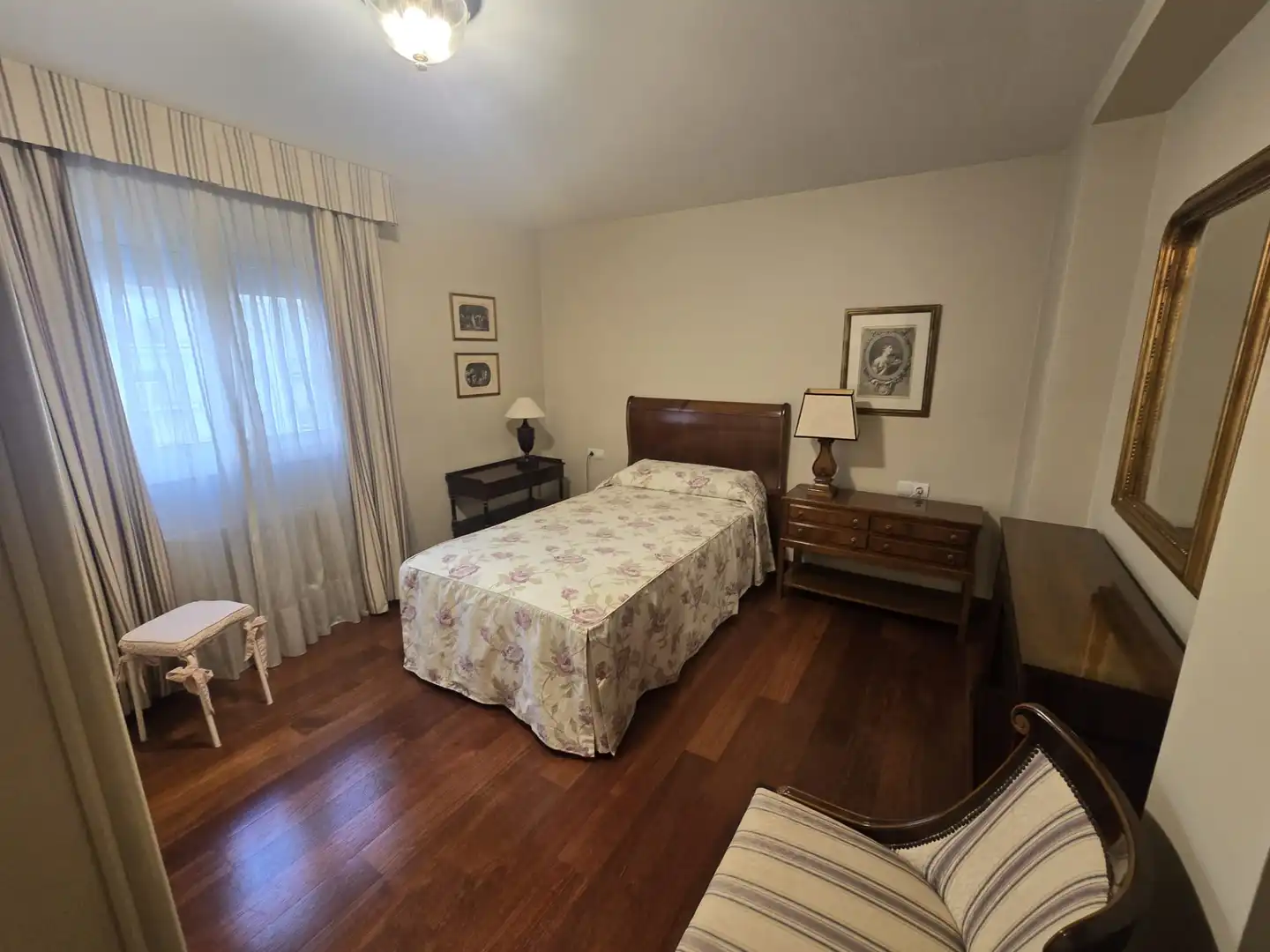 Bedroom of Flat for rent in Valencia  with Air Conditioner, Heating and Parquet flooring