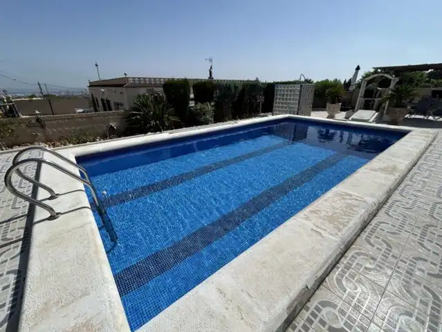 Piscina de Apartamento en venta en Albatera con Aire acondicionado