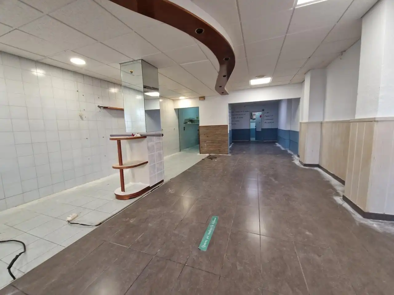 Local comercial en venda a De Pin I Soler, imagen 3