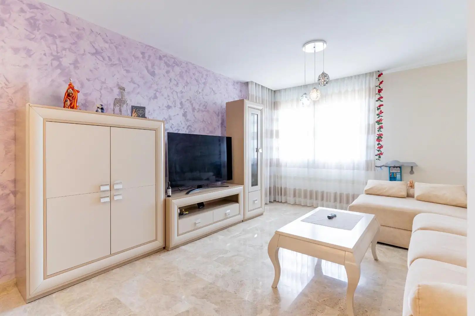Sala d'estar de Pis en venda en El Ejido amb Aire condicionat i Piscina comunitària