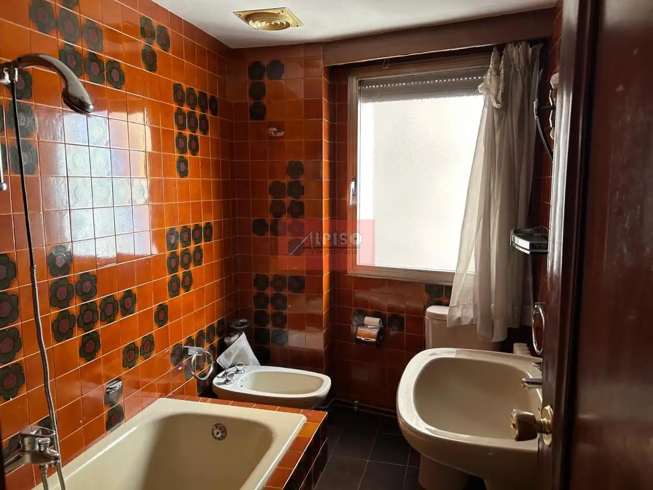 Baño de Piso en venta en Ourense Capital  con Calefacción, Parquet y Trastero