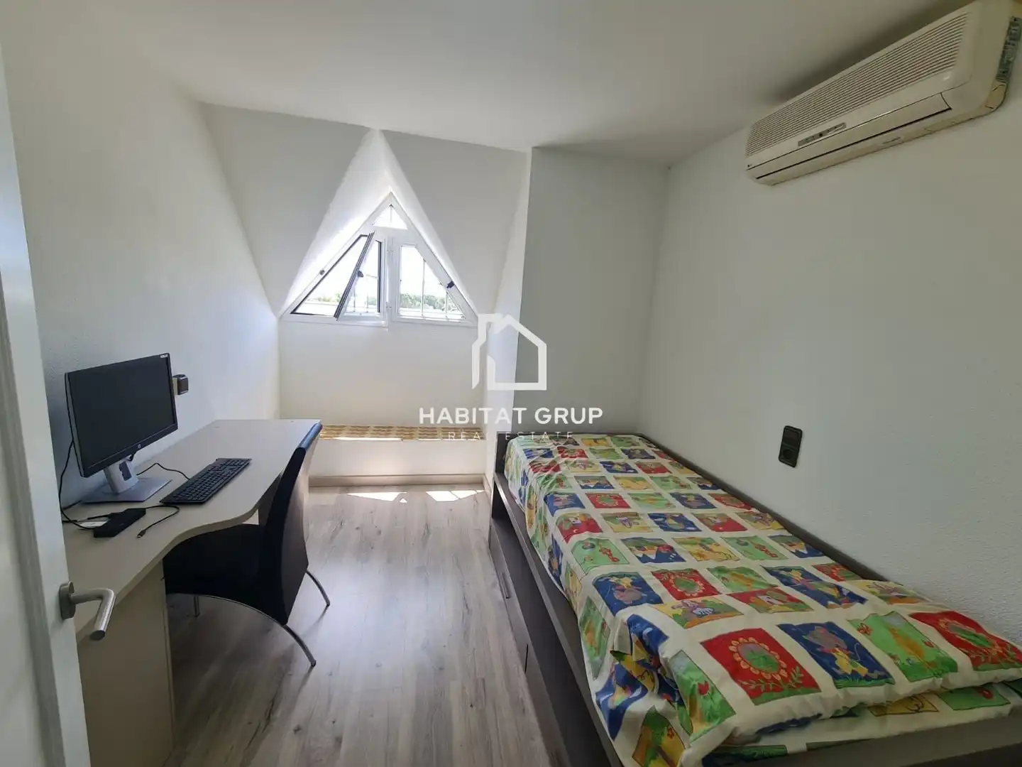 Habitación de Casa o chalet en venta en Blanes con Aire acondicionado, Calefacción y Jardín privado