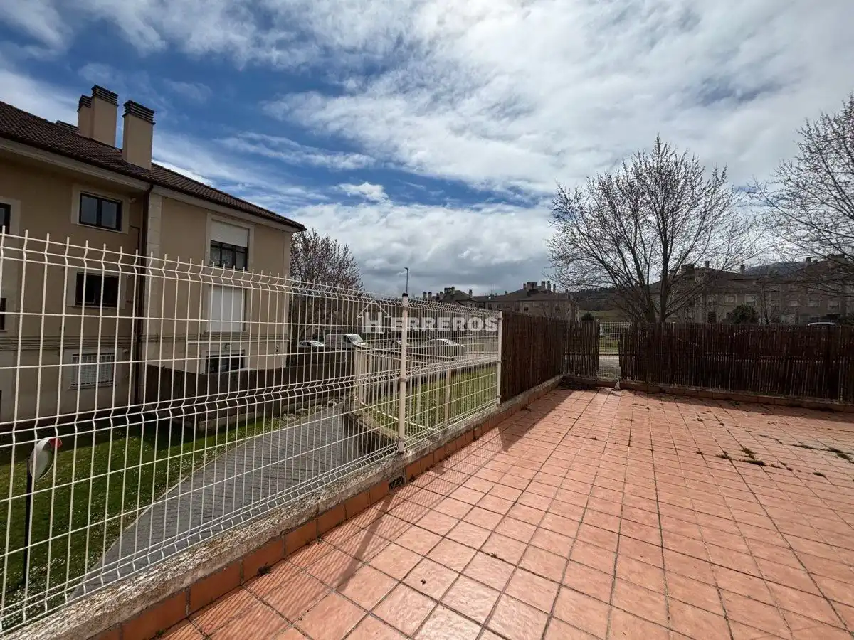 Vista exterior de Planta baixa en venda en Sojuela, La Rioja