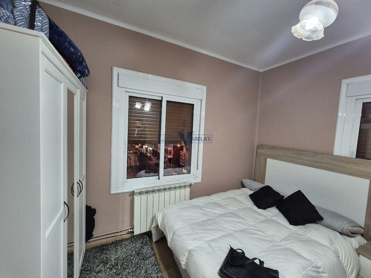 Habitación de Piso en venta en Ourense Capital  con Calefacción y Amueblado