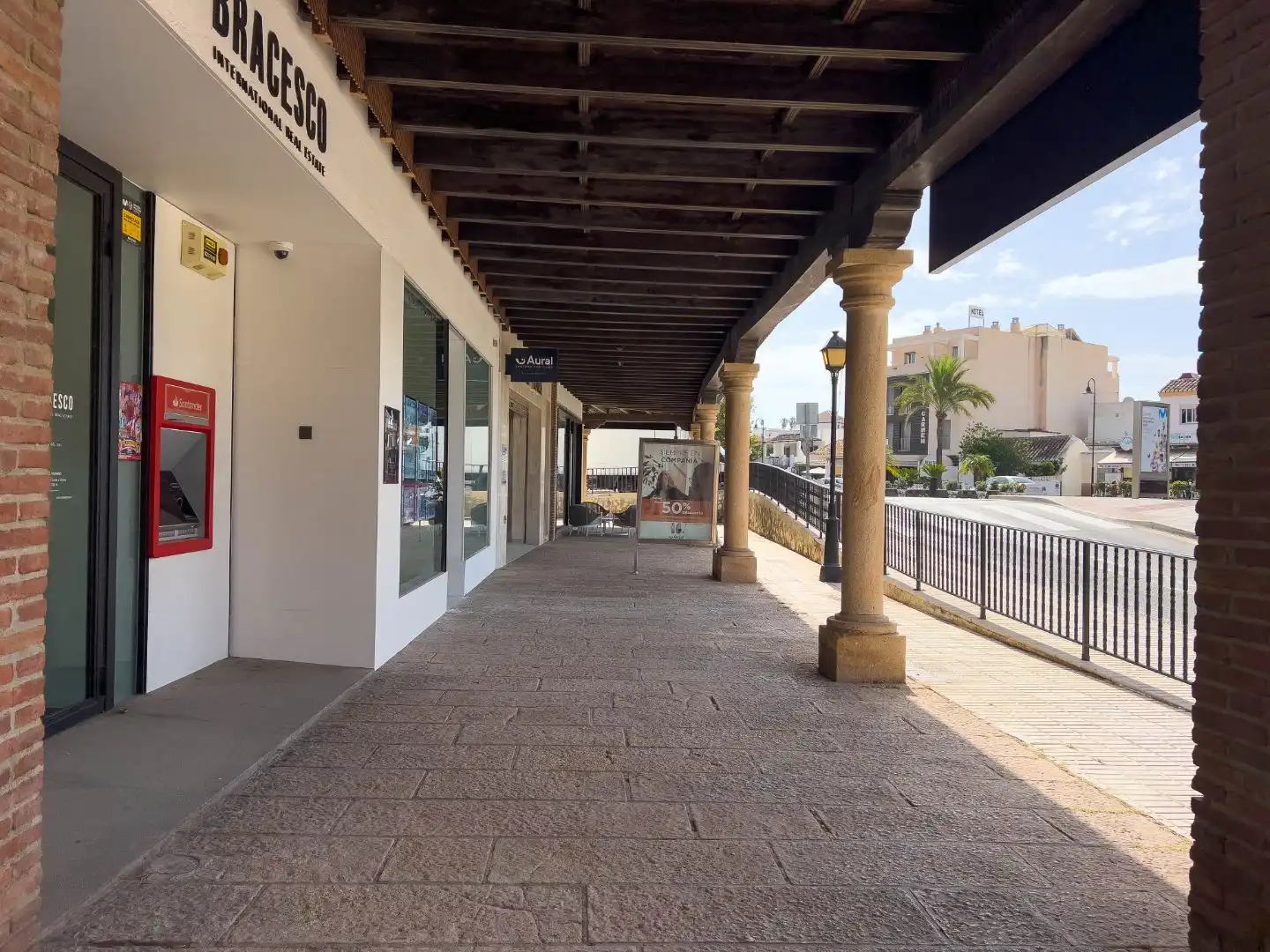 Vista exterior de Local de alquiler en Mijas