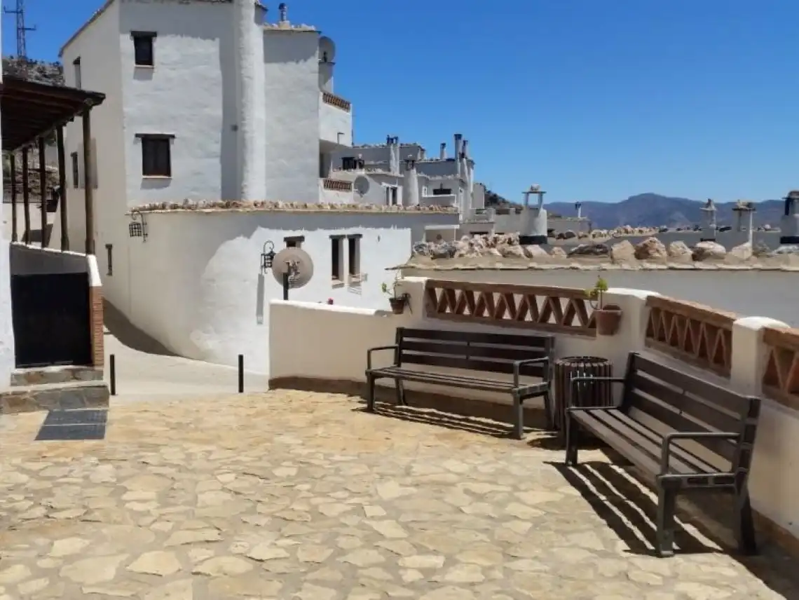 Vista exterior de Piso en venta en Ohanes