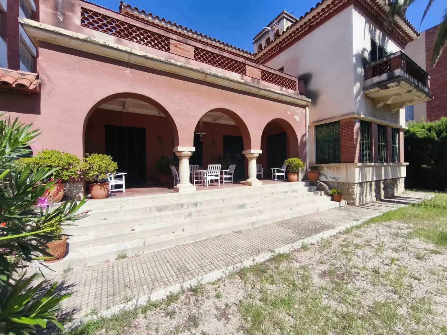 Casa amb jardí en venda a Passeig de Miramar 36
