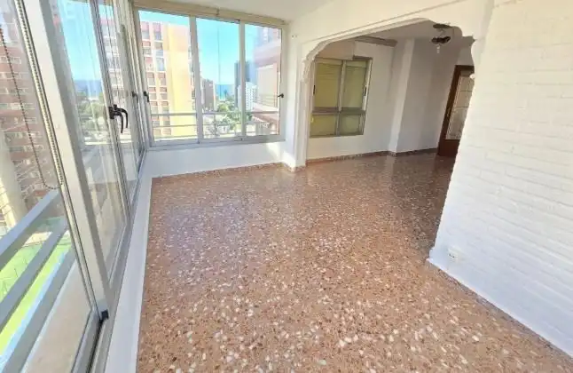 Vista exterior de Piso en venta en Benidorm con Aire acondicionado y Piscina comunitaria