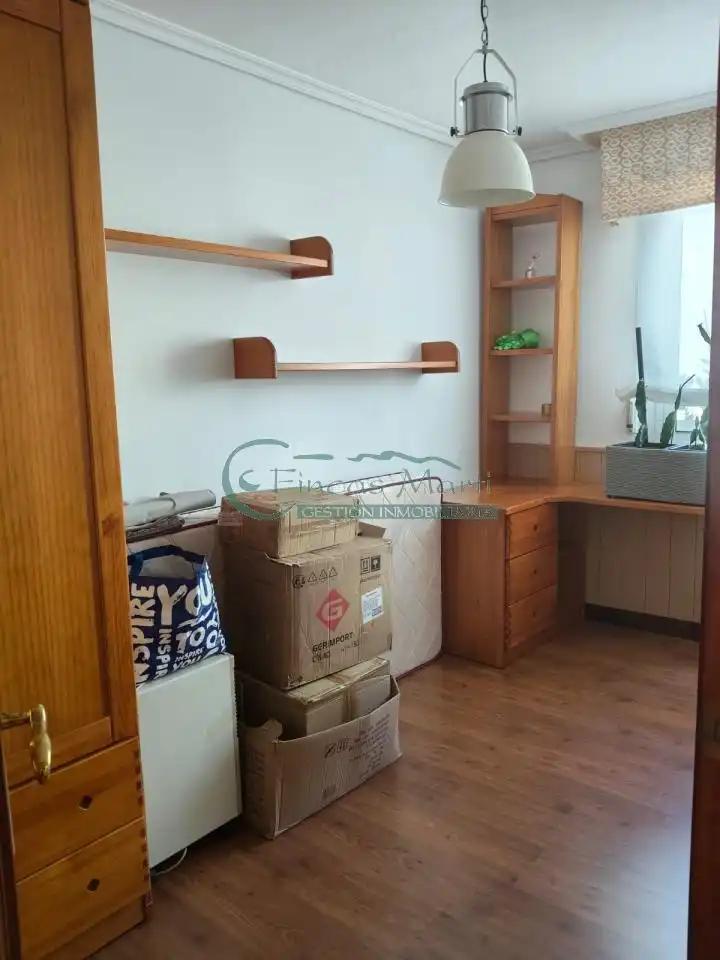 Habitación de Piso en venta en Vigo  con Trastero y Amueblado