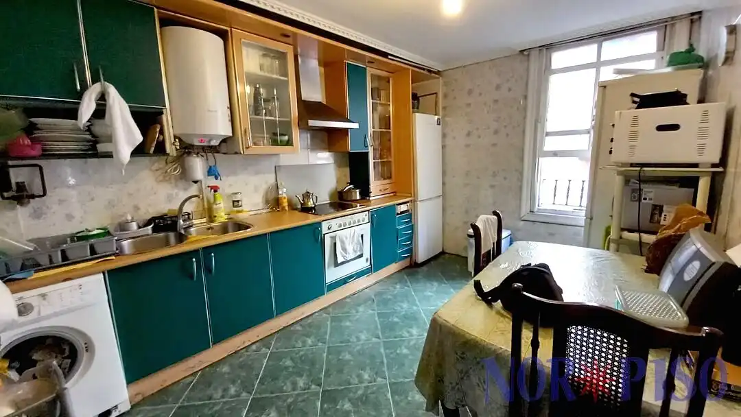 Cocina de Piso en venta en Bilbao  con Balcón
