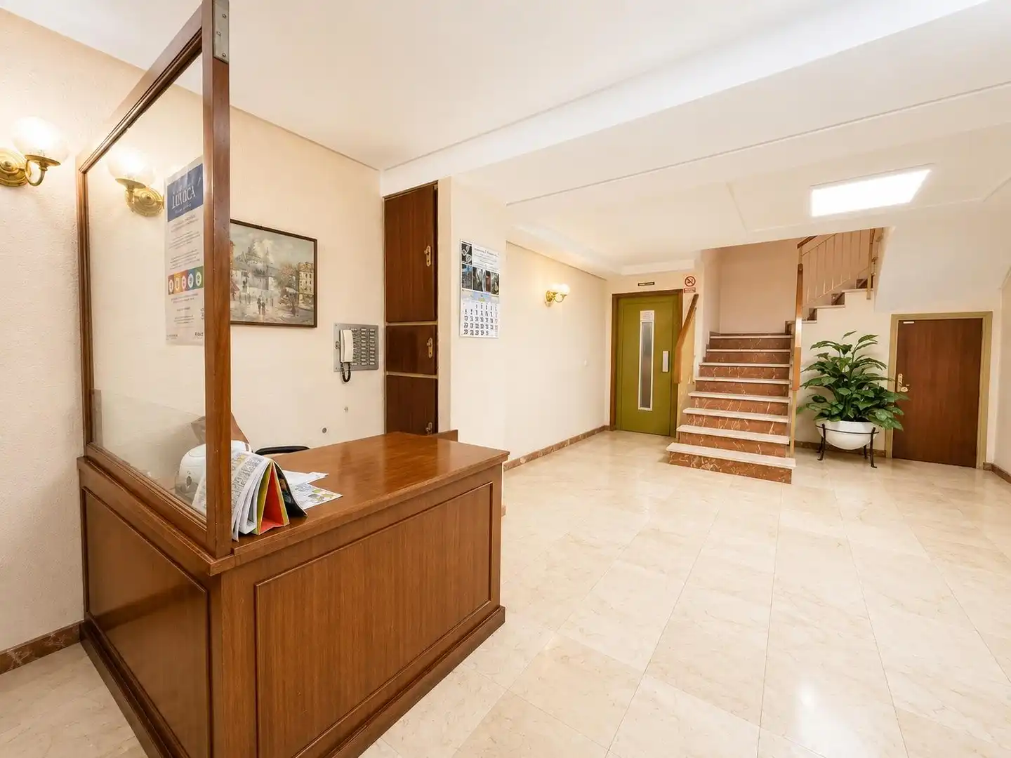 Wohnung zum Verkauf in Madrid mit Heizung, Parkett und Terrasse