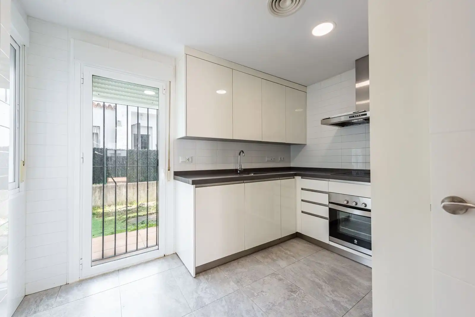 Cocina de Casa adosada en venta en Marbella con Aire acondicionado, Terraza y Internet