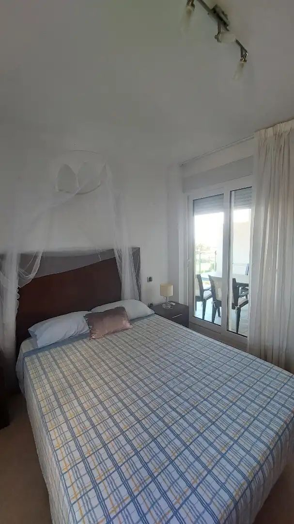 Schlafzimmer von Wohnungen zur Miete in La Manga del Mar Menor mit Klimaanlage, Terrasse und Möbliert