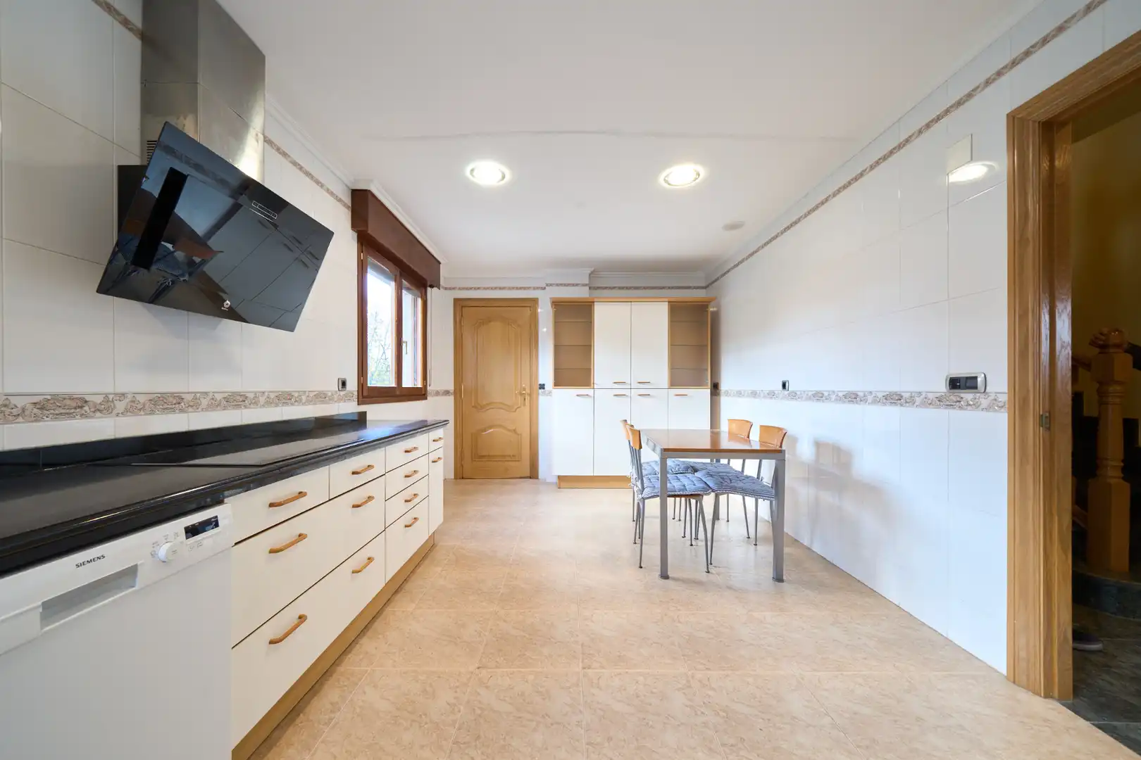 Kitchen of Houses for sale in Vitoria - Gasteiz  with Heating, Private garden and Parquet flooring