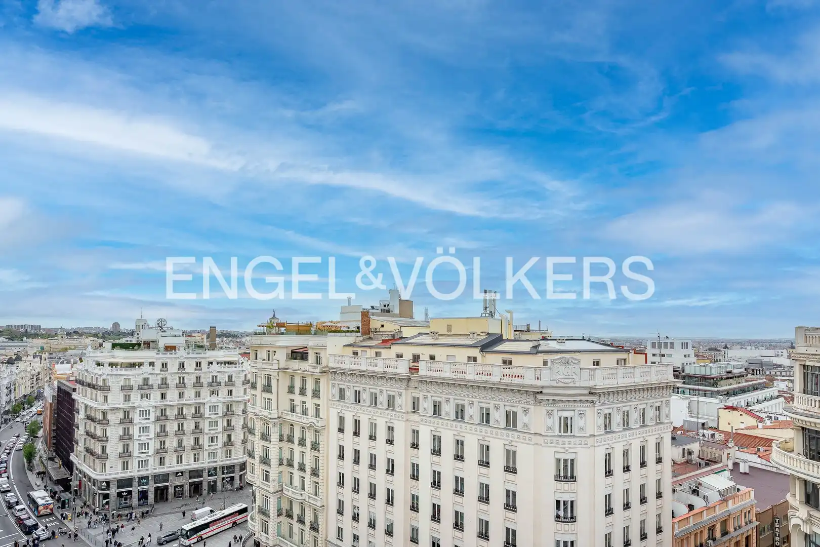 Außenansicht von Wohnungen zum Verkauf in Madrid mit Klimaanlage, Heizung und Parkett
