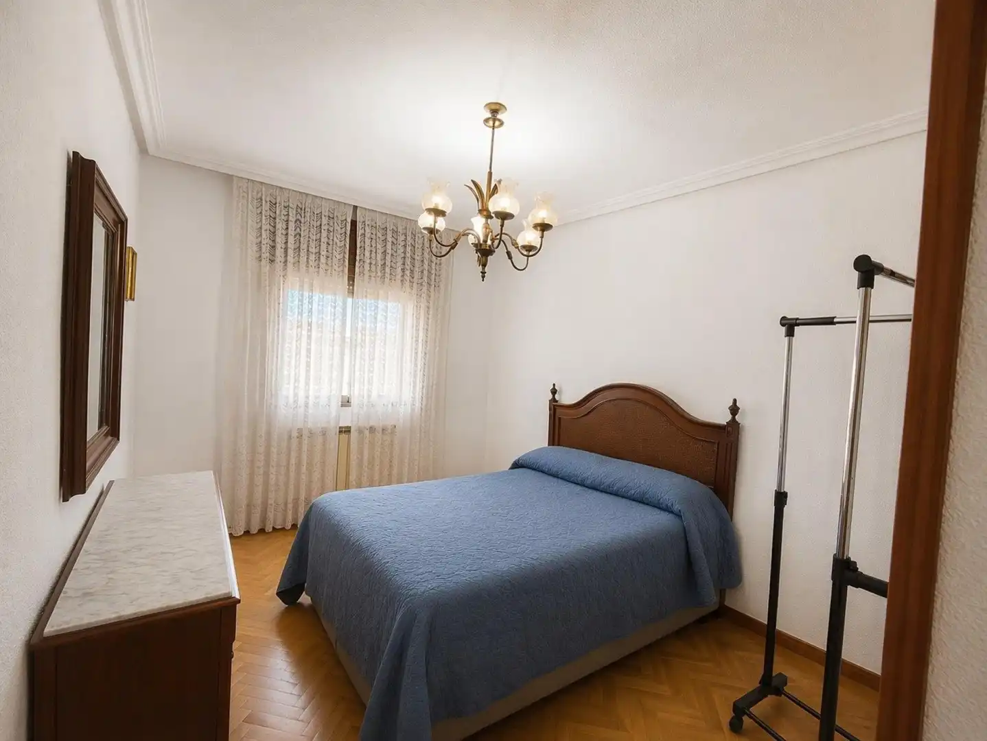 Dormitori de Pis en venda en Madrid amb Calefacció i Terrassa