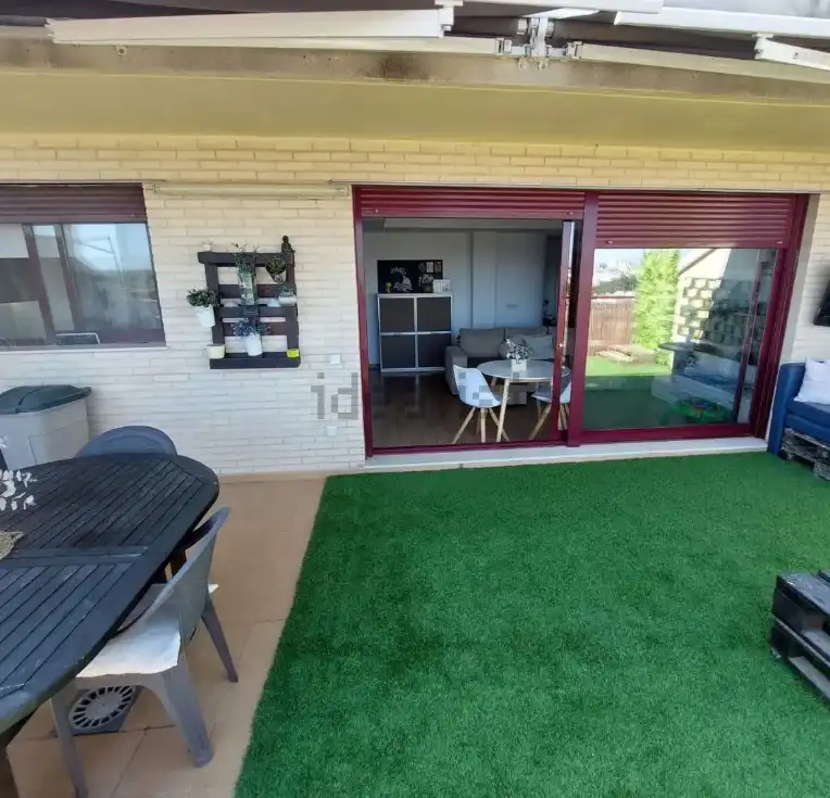 Terrace of Duplexes for rent in Silla  with Air Conditioner, Terrace and Oven