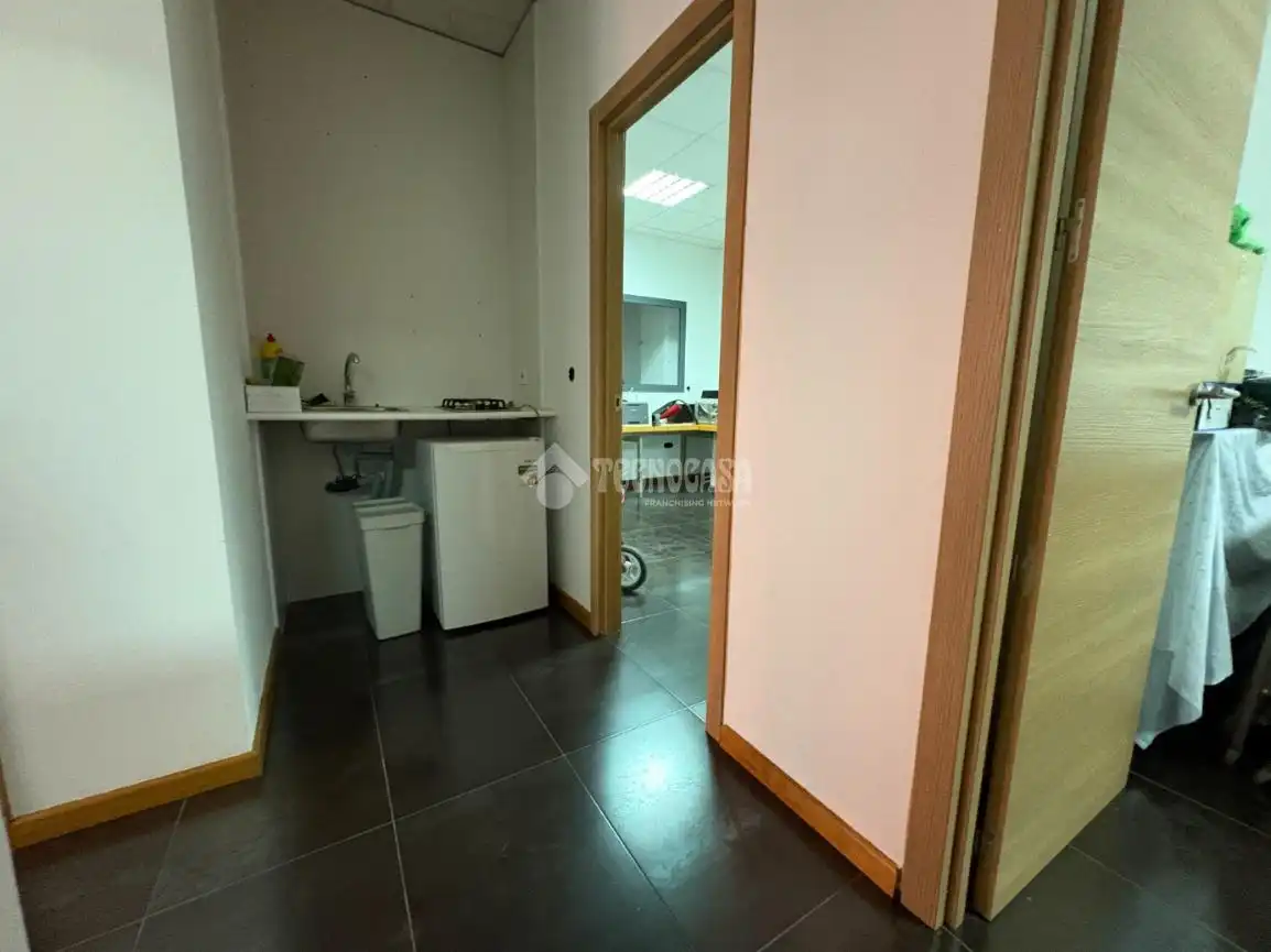 Commercial properties for rent in Xirivella  with Air Conditioner