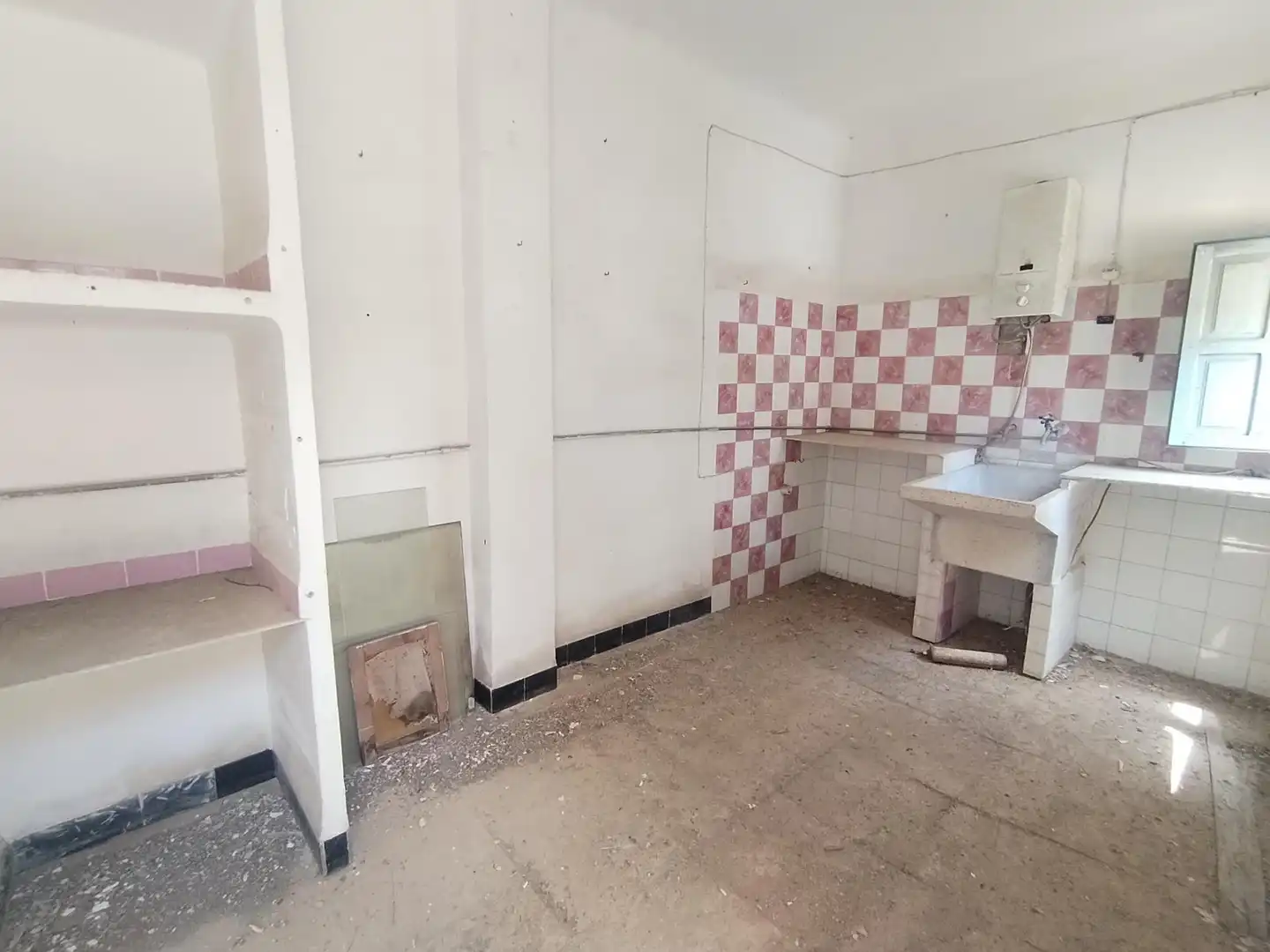 Kitchen of Buildings for sale in Alicante / Alacant