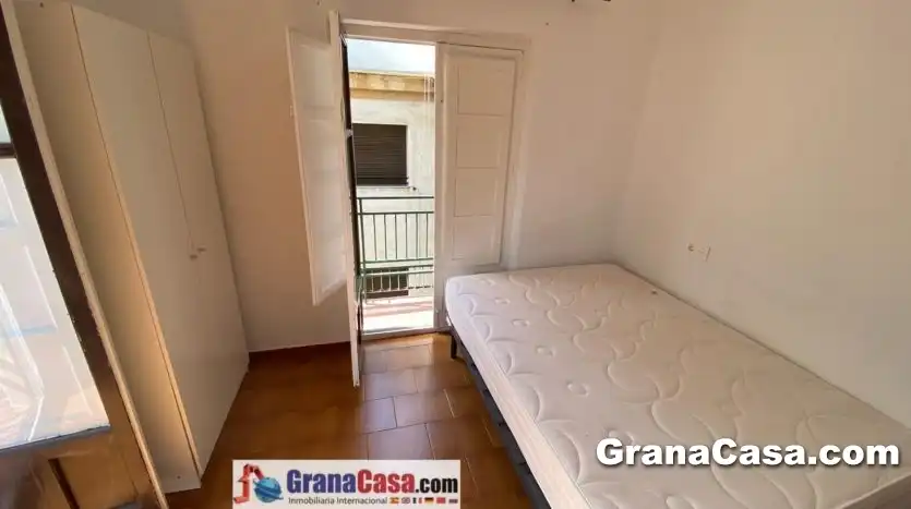 Habitación de Piso de alquiler en Granada con Terraza, Amueblado y Horno