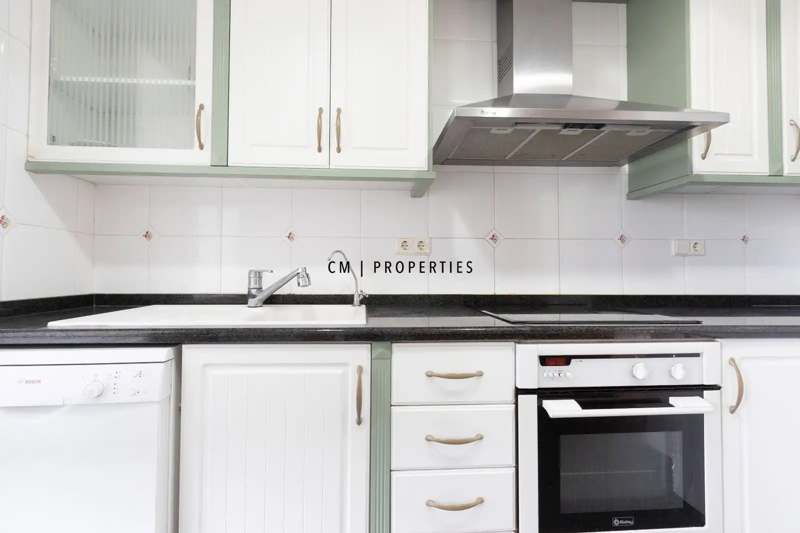 Kitchen of Flat for rent in Valencia  with Air Conditioner, Heating and Terrace