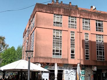 Pis amb ascensor en venda a Rúa Rosalía de Castro 10