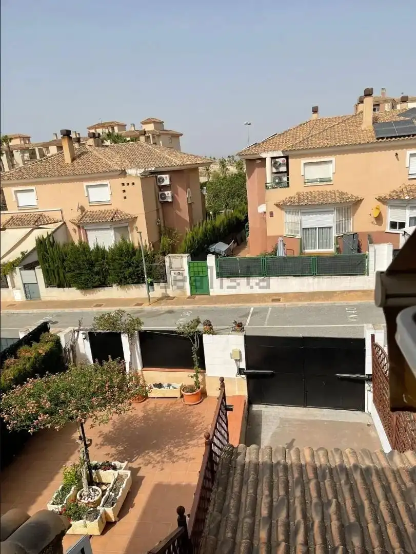 Casa aparellada amb terrassa en venda a Calle Calle Royal Golf 40, imagen 8