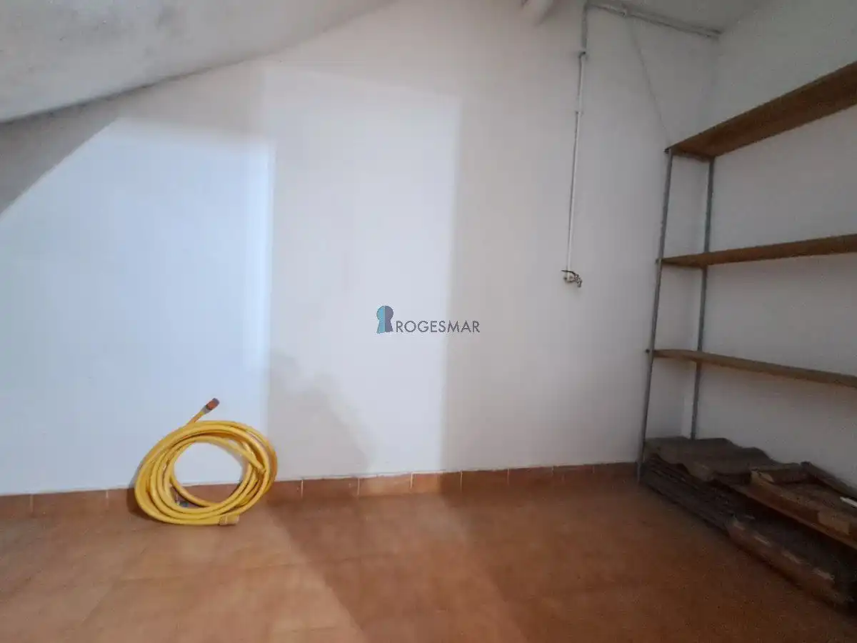 Einfamilien-Reihenhaus zum Verkauf in Benicasim / Benicàssim mit Privatgarten, Terrasse und Balkon