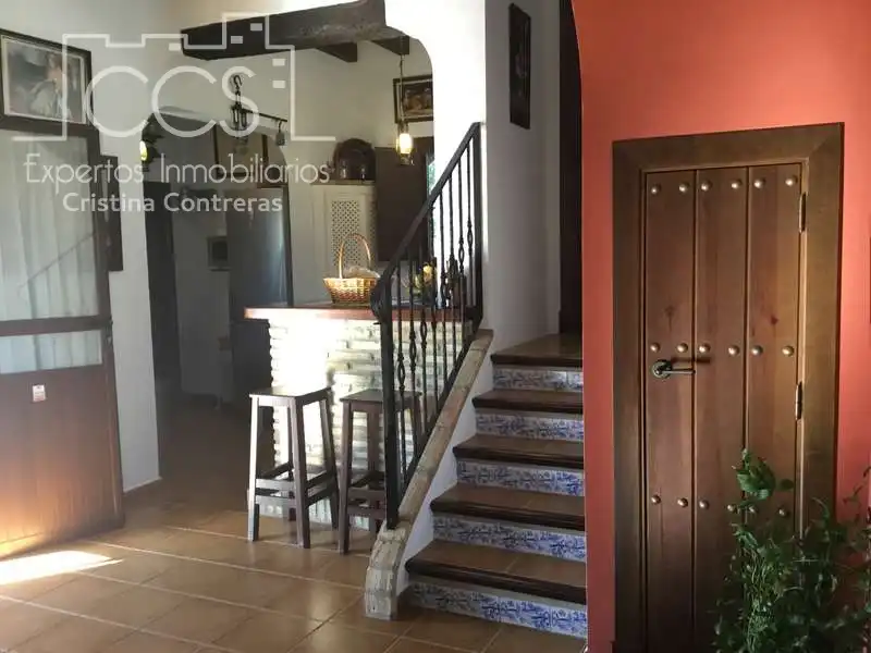 Casa rustica con piscina in vendita a Pilas, imagen 3