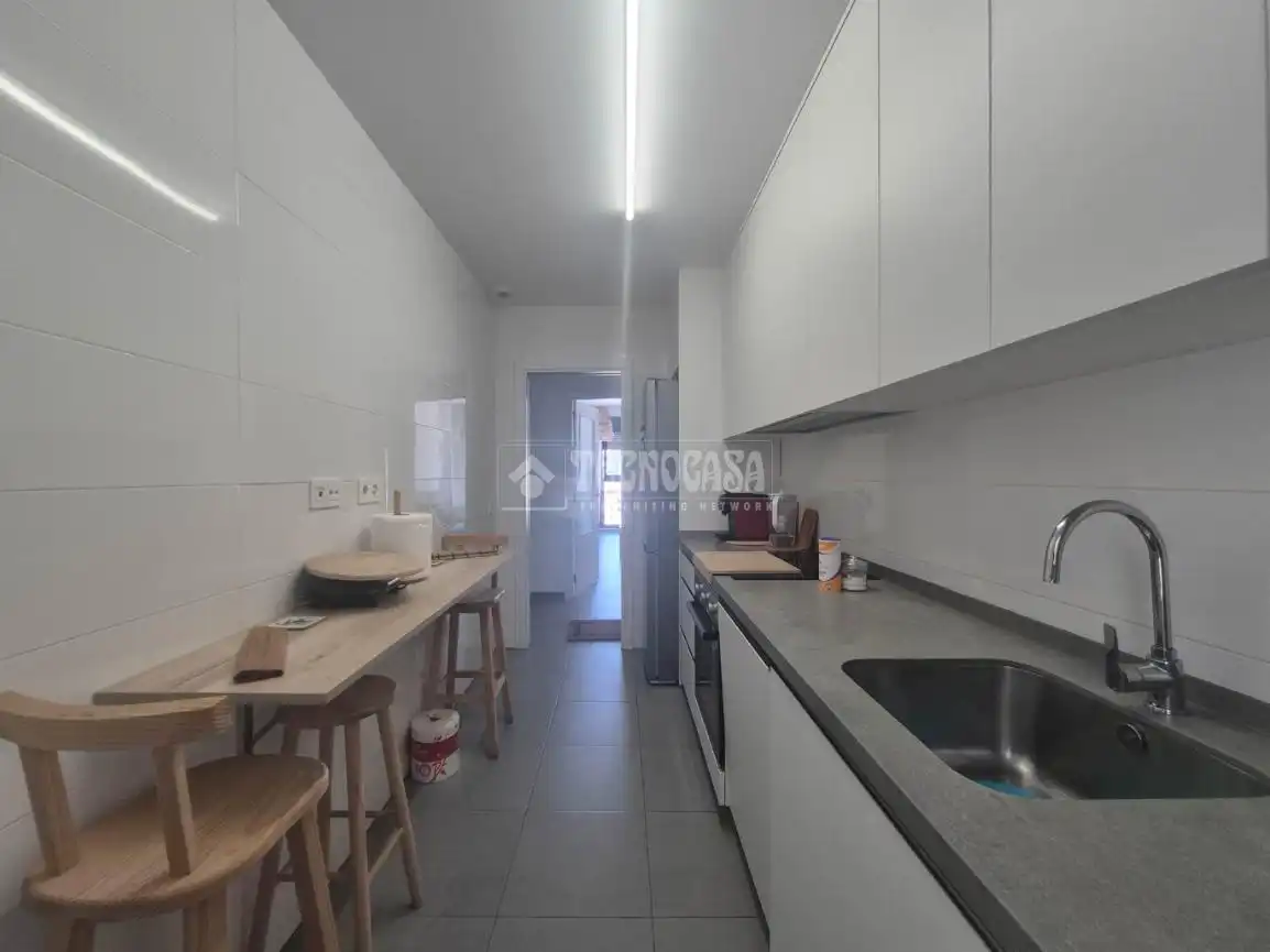 Kitchen of Flat for sale in Málaga  with Storage room and Furnished
