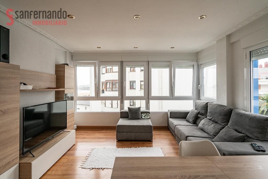 Sala d'estar de Pis en venda en Suances amb Traster