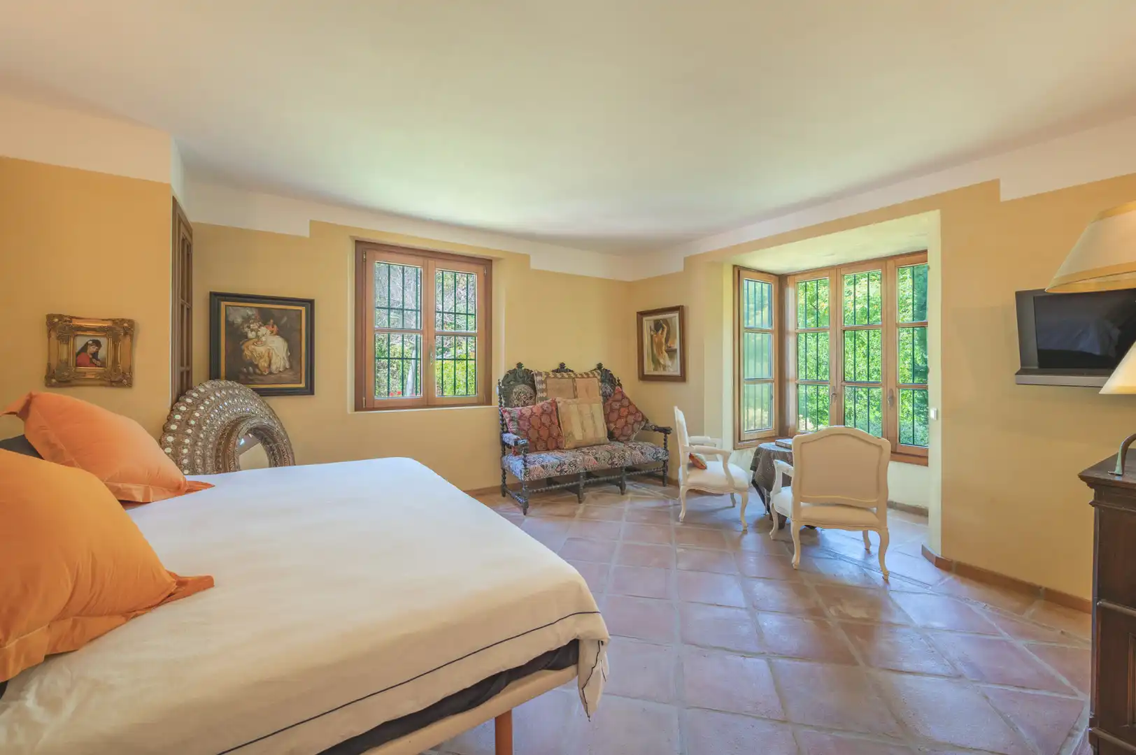 Dormitori de Casa o xalet en venda en Estepona amb Aire condicionat, Jardí privat i Terrassa