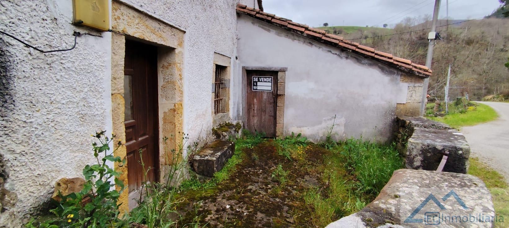 Exterior view of House or chalet for sale in Corvera de Toranzo  with Storage room