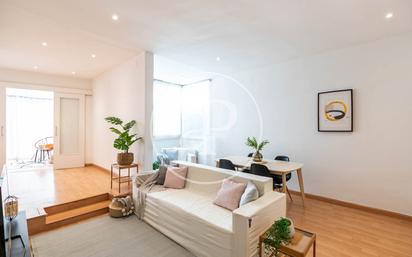 Living room of Flat for sale in  Barcelona Capital  with Air Conditioner, Heating and Terrace