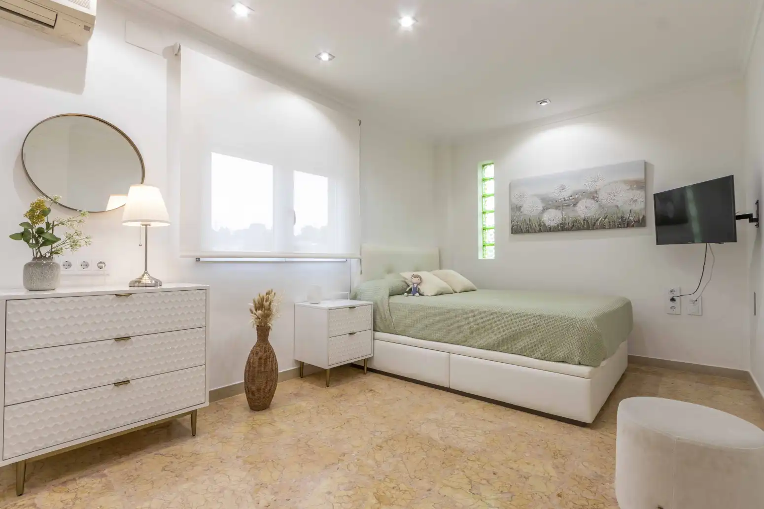 Habitación de Casa o chalet en venta en Torrent con Aire acondicionado, Calefacción y Jardín privado