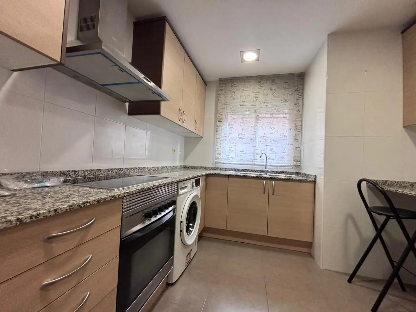 Kitchen of Flat for rent in Burjassot  with Air Conditioner and Furnished