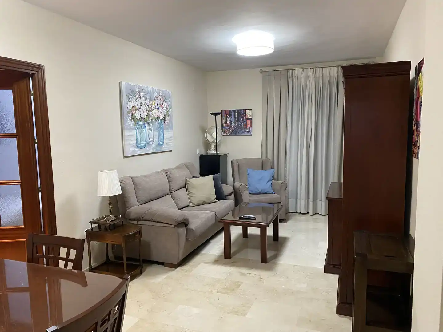 Wohnzimmer von Wohnung zur Miete in Centro