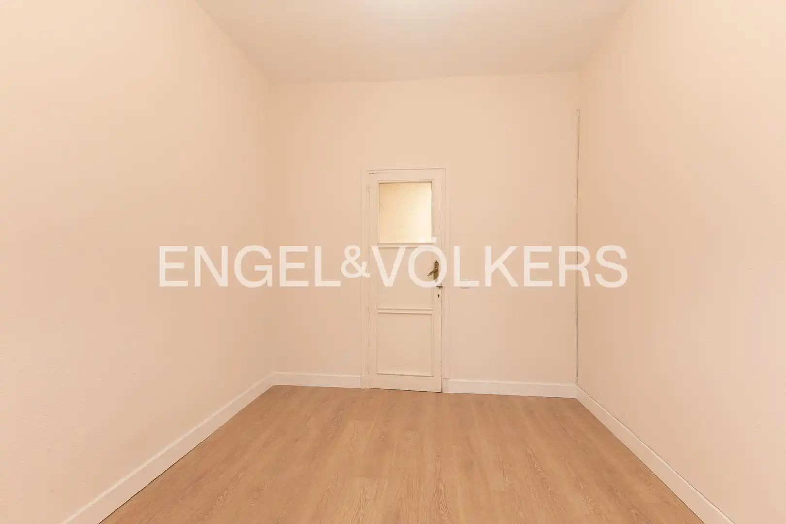 Dining room of Flat for rent in Madrid  with Air Conditioner, Heating and Balcony