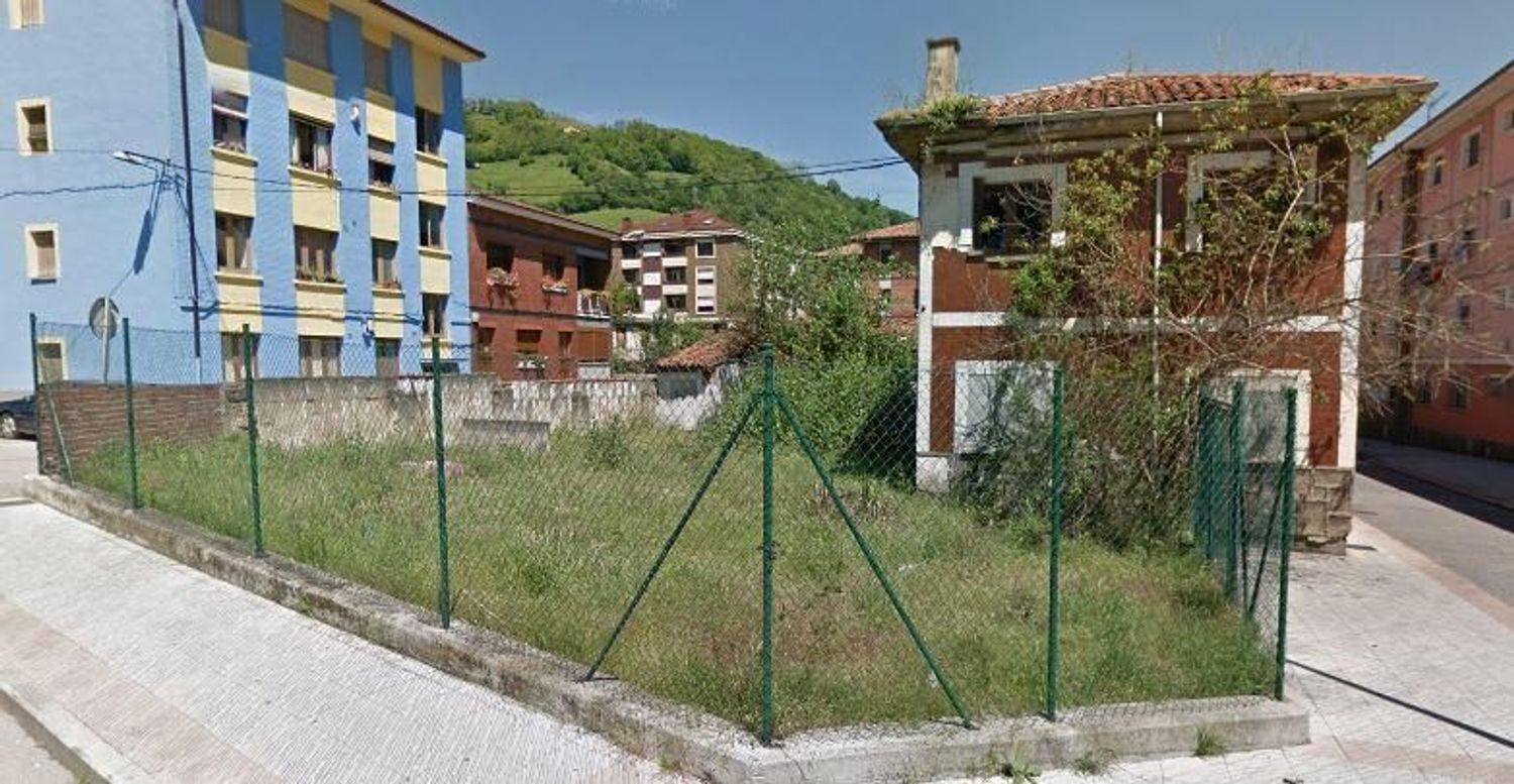 Residential for sale in Lena
