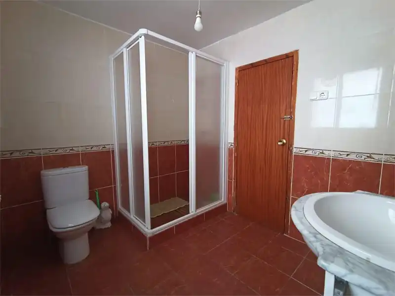 Bathroom of Houses for rent in Arenas del Rey