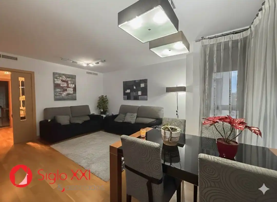 Flat with lift for sale in El Pilar, imagen 2