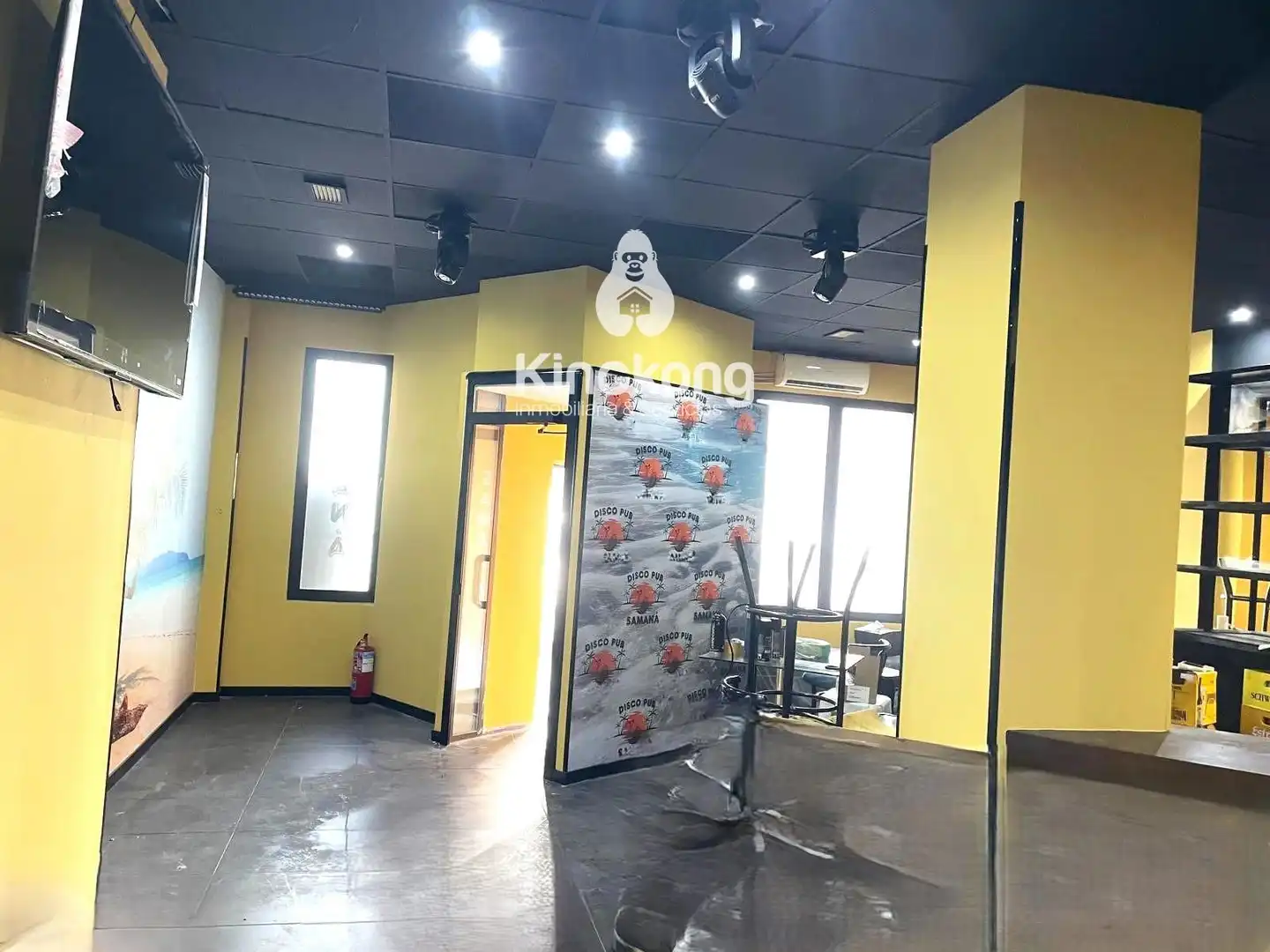 Local comercial en venda a San Blas, imagen 2
