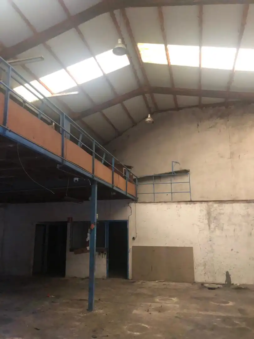 Nau industrial en venda en Santander