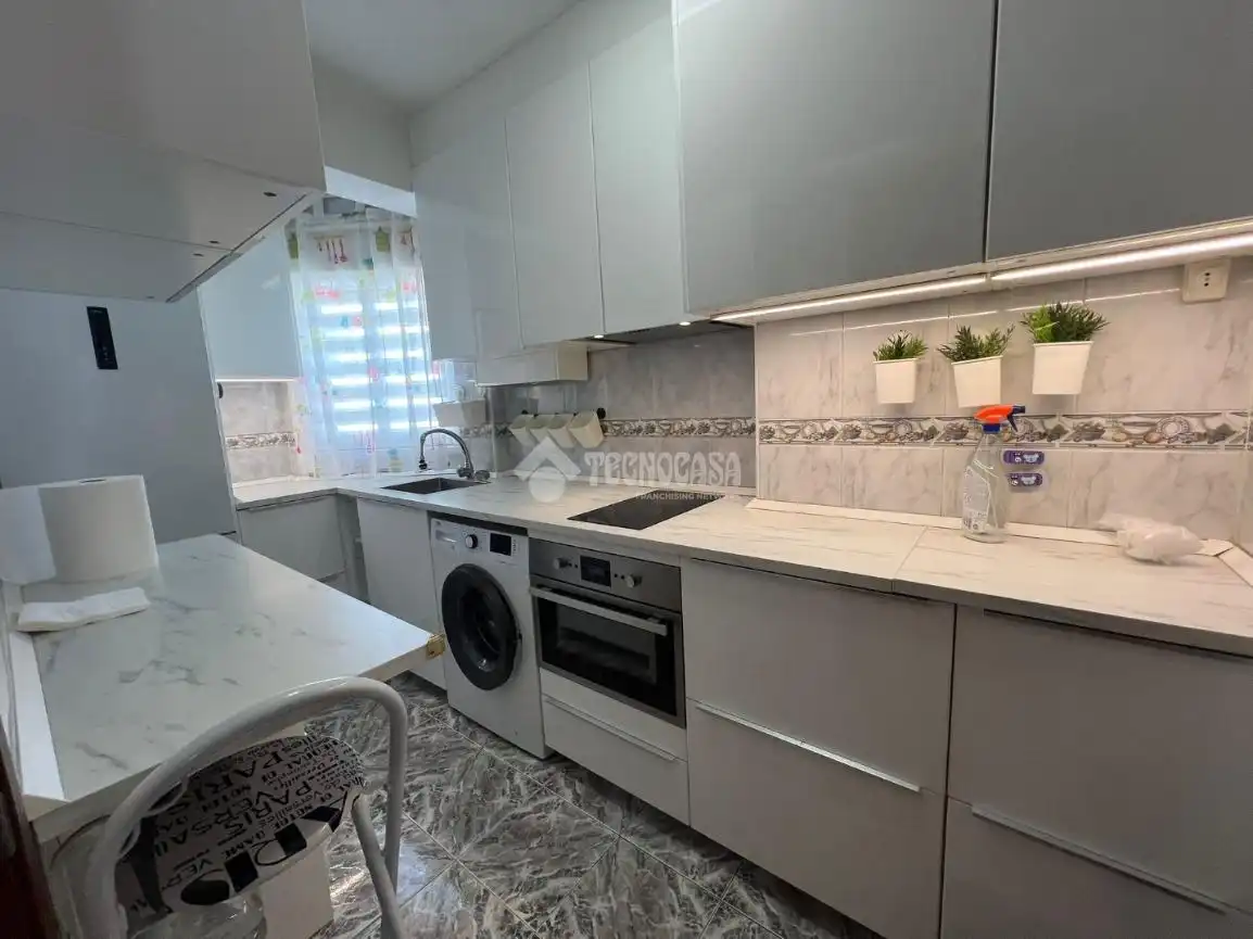 Kitchen of Flat for sale in Zaragoza  with Air Conditioner