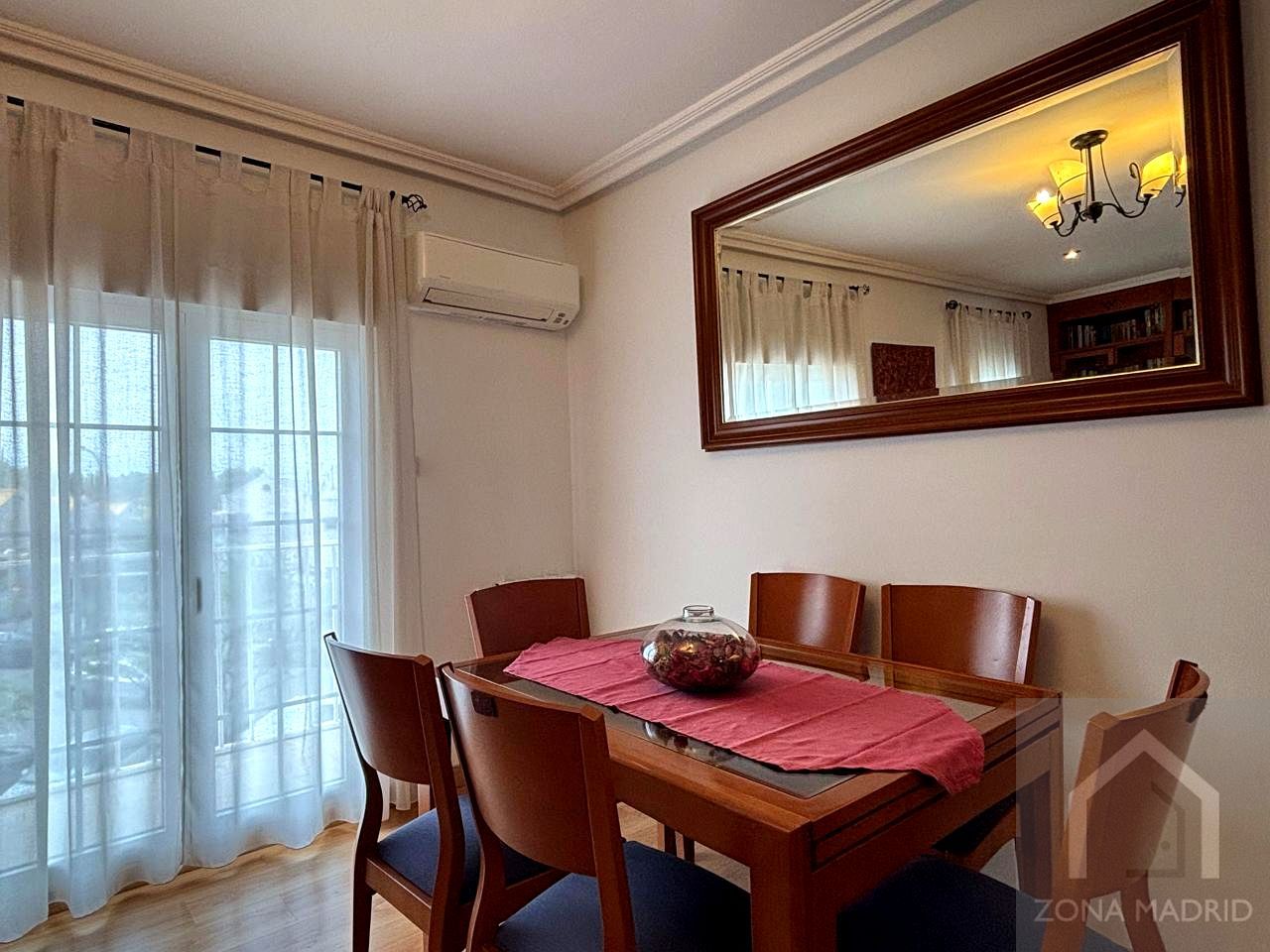 Dining room of Flat for sale in  Madrid Capital  with Air Conditioner, Heating and Terrace