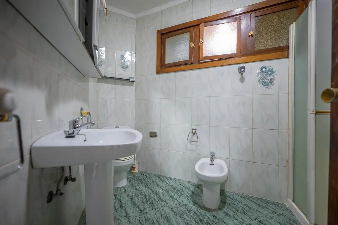 Bany de Pis en venda en Ávila amb Calefacció, Parquet i Terrassa