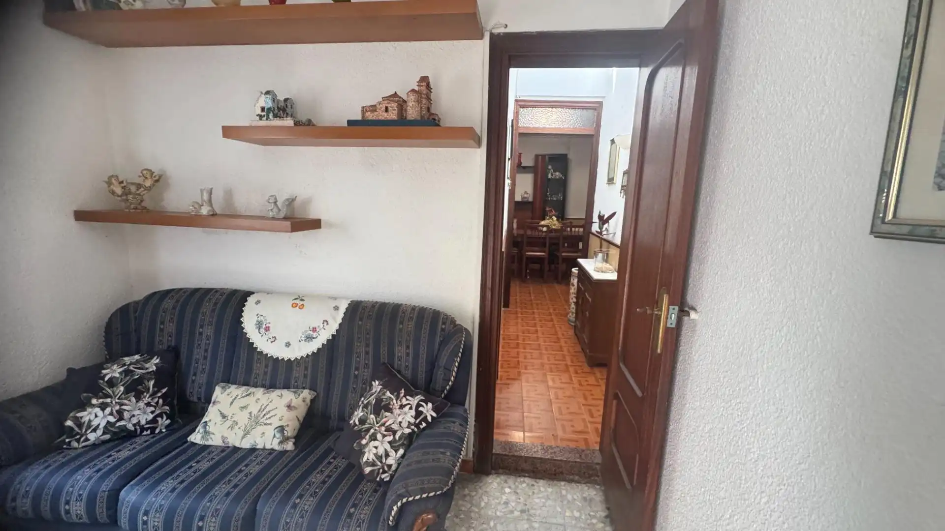 Sala d'estar de Casa o xalet en venda en Montcada i Reixac