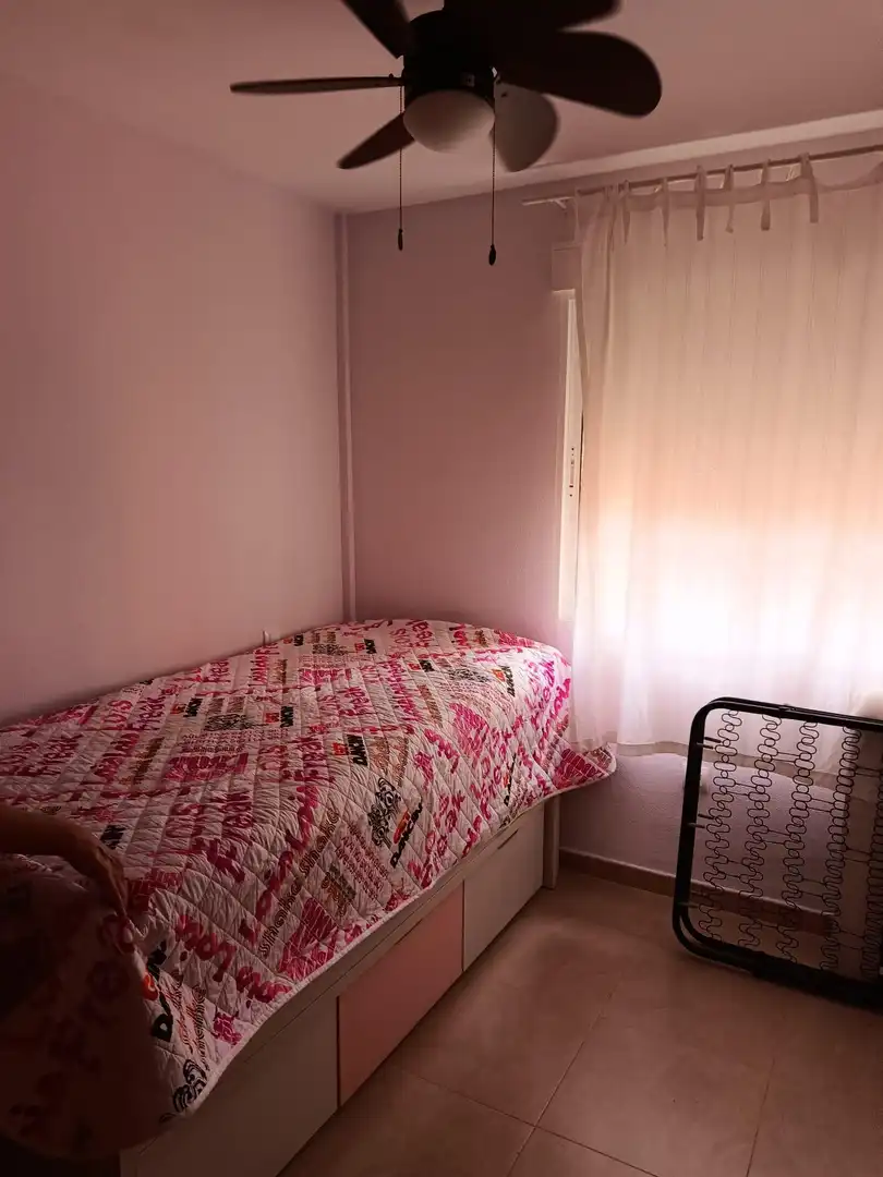 Dormitori de Apartament de lloguer en Cartagena amb Aire condicionat, Calefacció i Terrassa