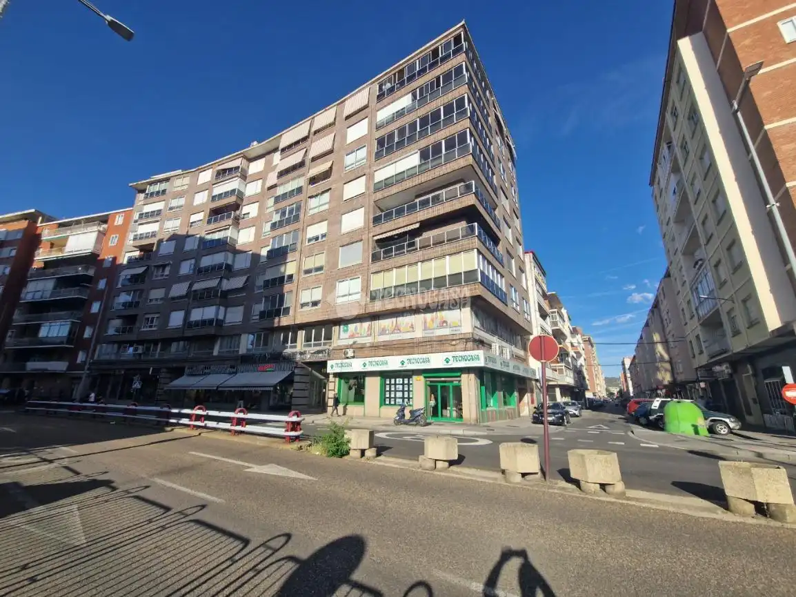 Vista exterior de Piso en venta en Palencia con Calefacción, Parquet y Terraza